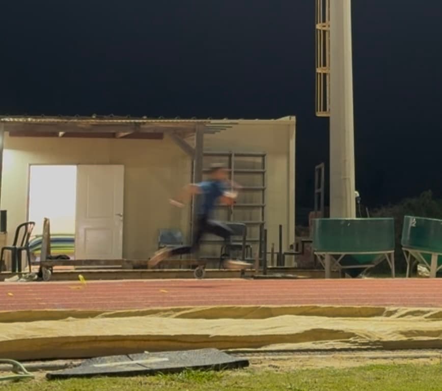 December Track & Field: First competition, heel injury and moving to a new apartment